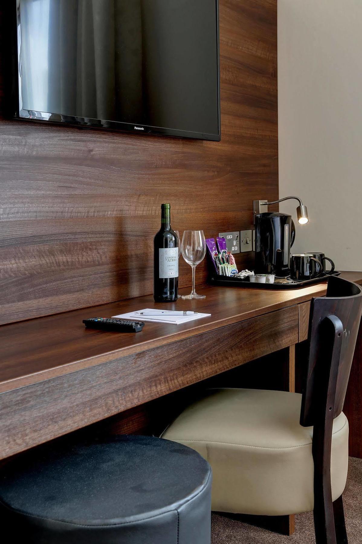 Airlink Hotel Гейс Екстер'єр фото